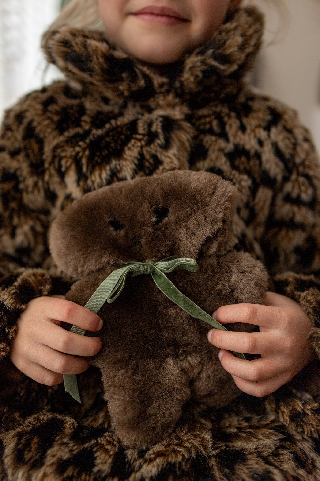 Klein Buurtje Beer - Merino Schapenvacht Knuffel Bruin