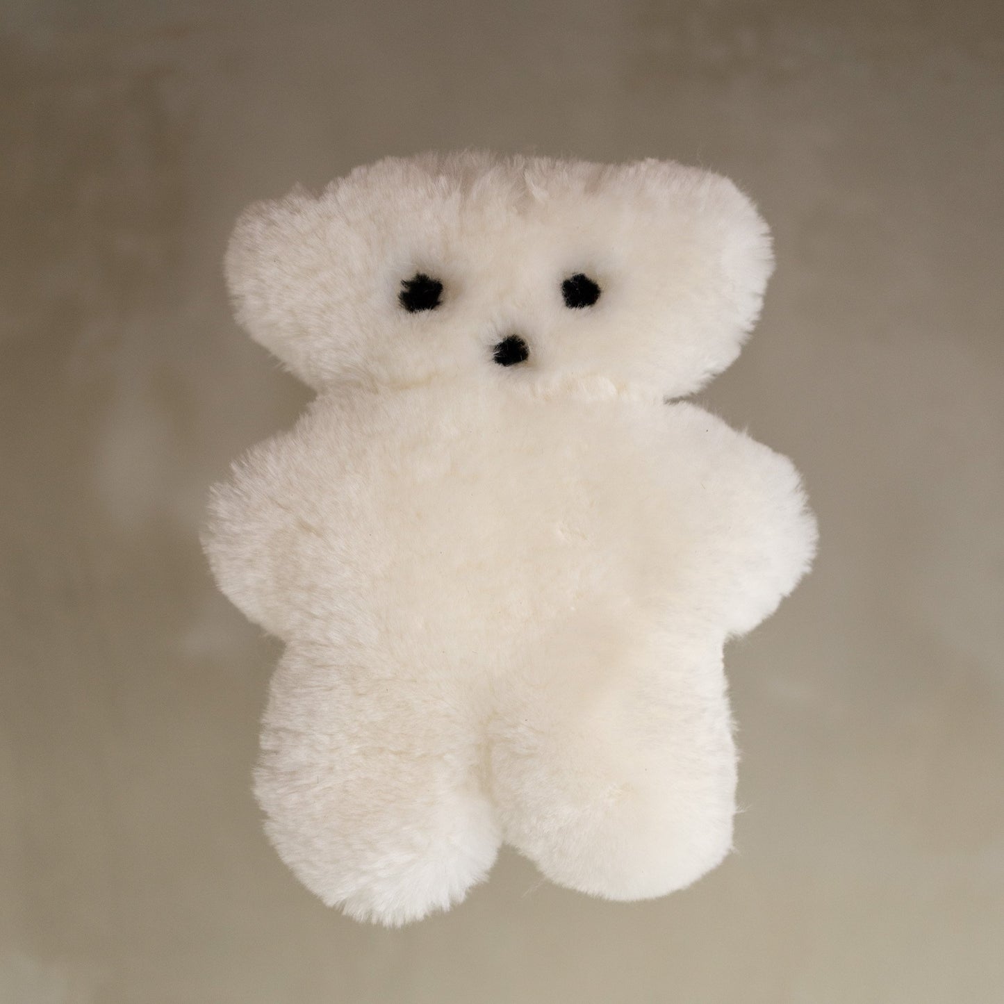 Groot Buurtje Beer - Merino Schapenvacht Knuffel Off White