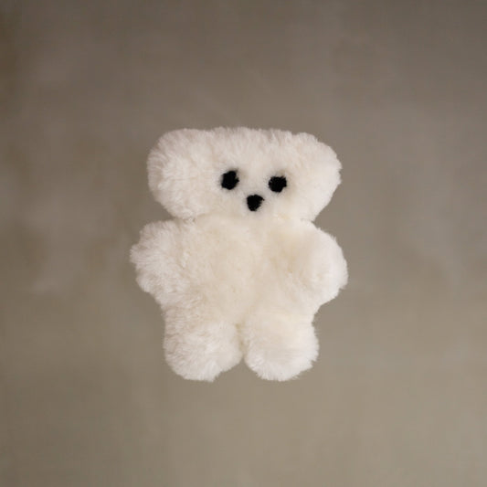 Klein Buurtje Beer - Merino Schapenvacht Knuffel Off-White