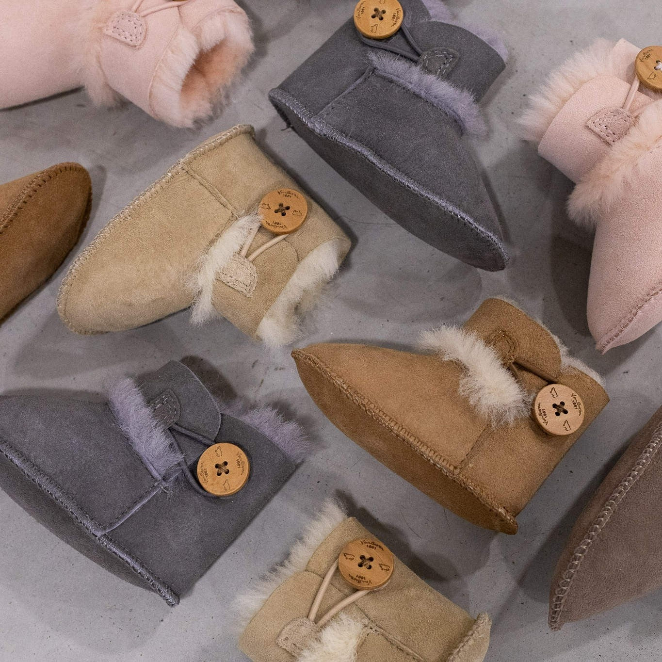 Lamsvacht Davin Babyslofjes - Camel - Maat 18/19