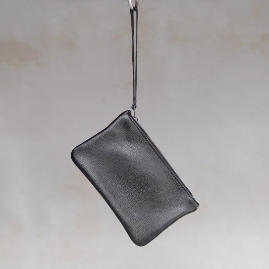 Clutch van koeienhuid - zwart leer