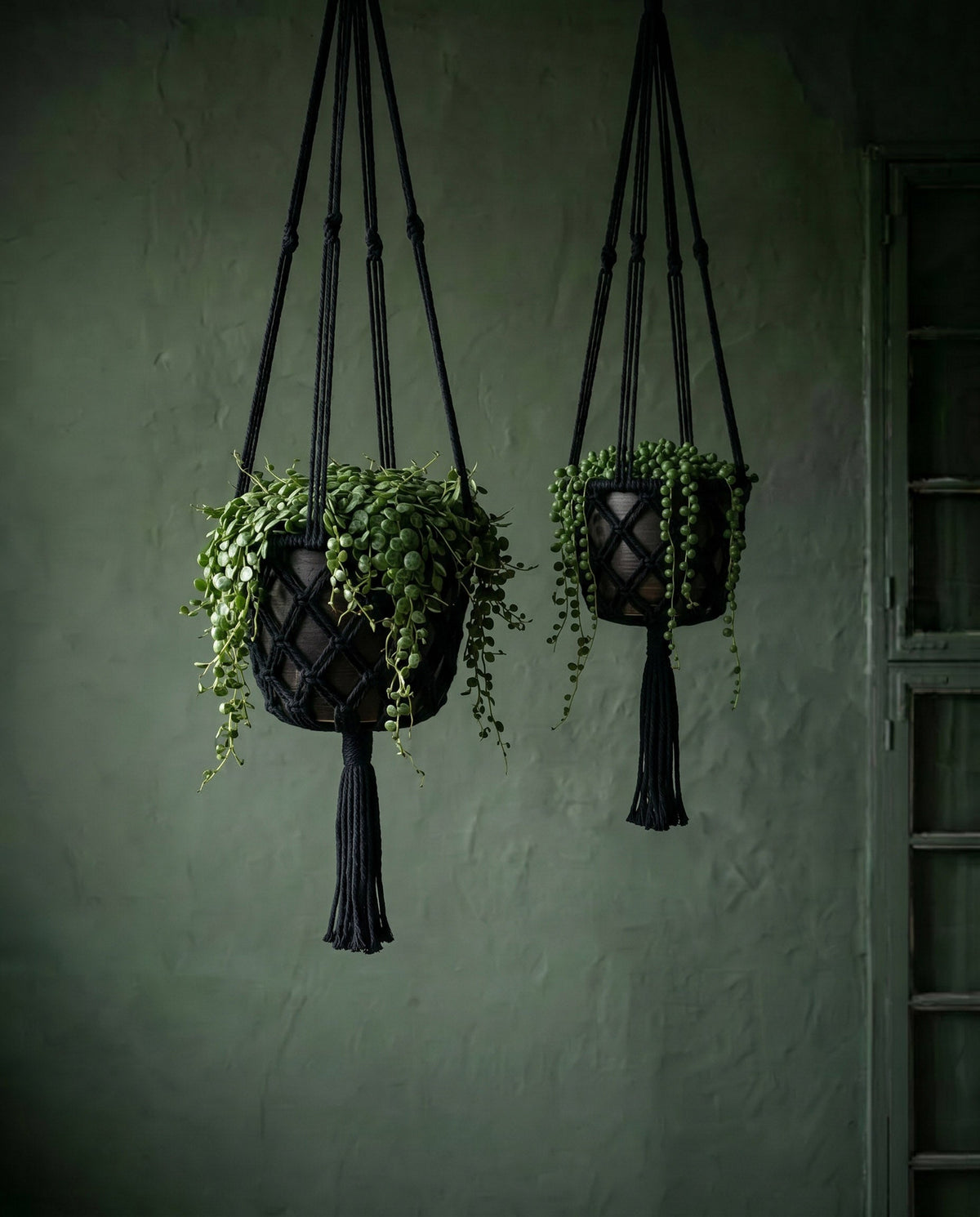 De Macramé Plantenhanger - Zwart - L_40