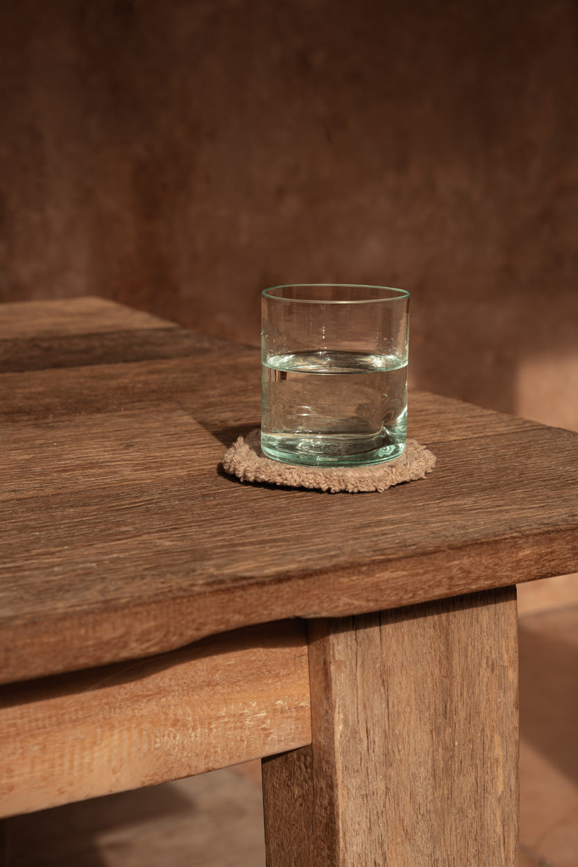 Le verre avec des glaçons