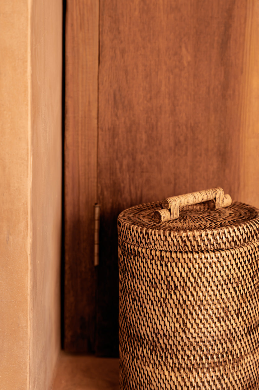 Hoge rotanmand - naturel bruin