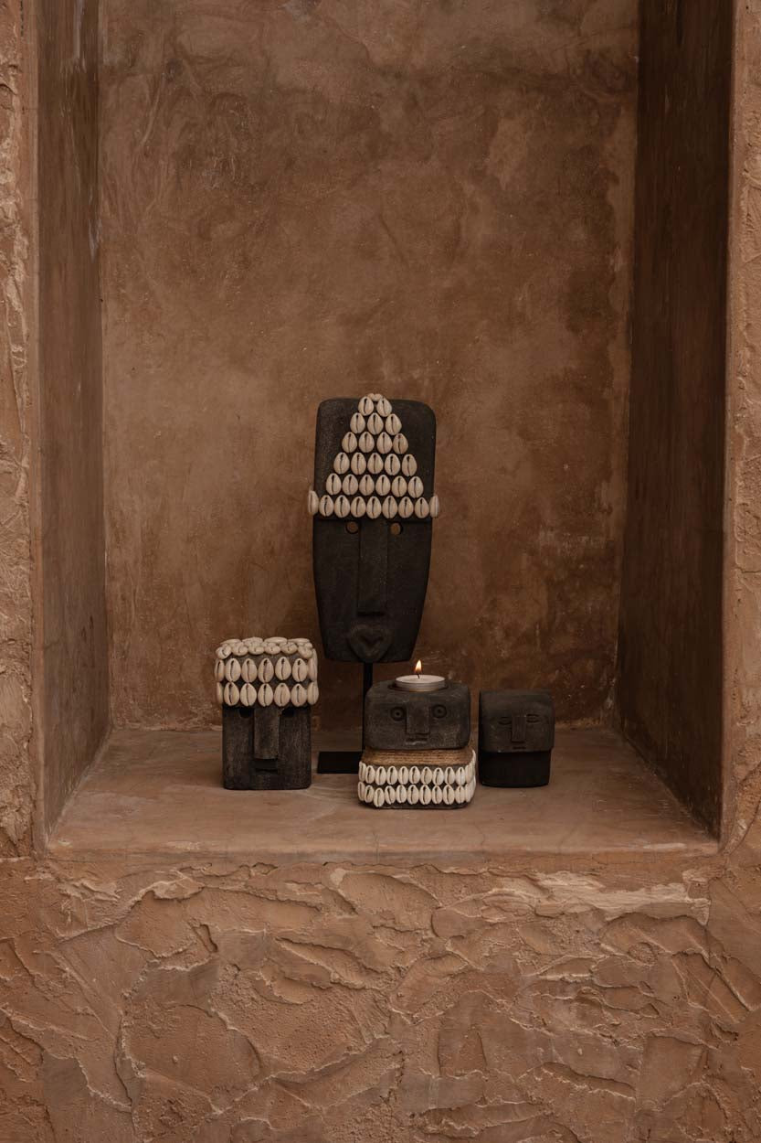 The Sumba stone #32 on stand.