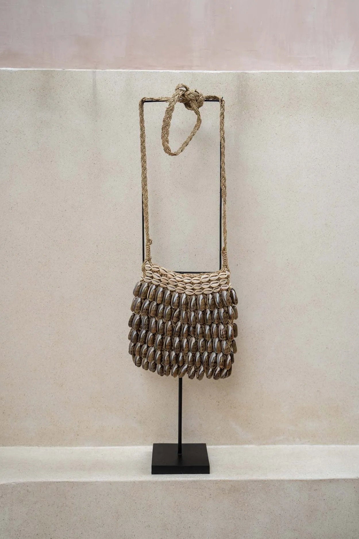 The Shell Wallet Natural at Stand_40