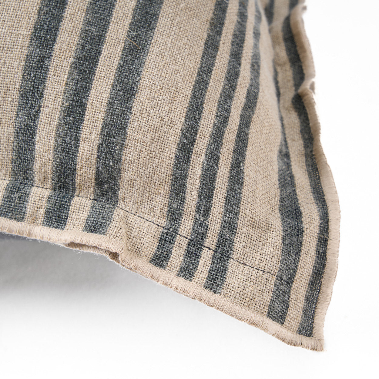 De Nordische Gestreepte Kussenhoes - Naturel Zwart - 50x50