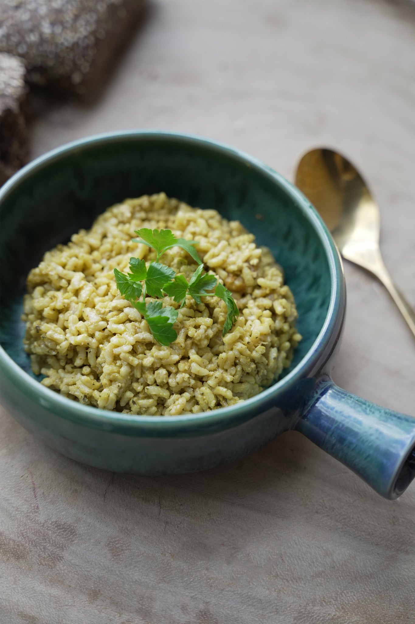 De aqua-casserole met handvat