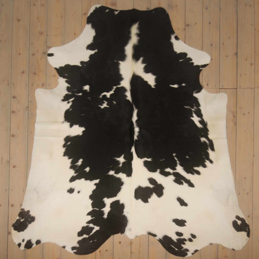 Uniek Gefotografeerde Zwartbont Koeienhuid | ZW-016